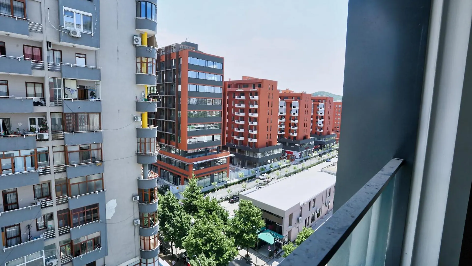 Luxury Apartment Square 21Tirana 0*, Tirana