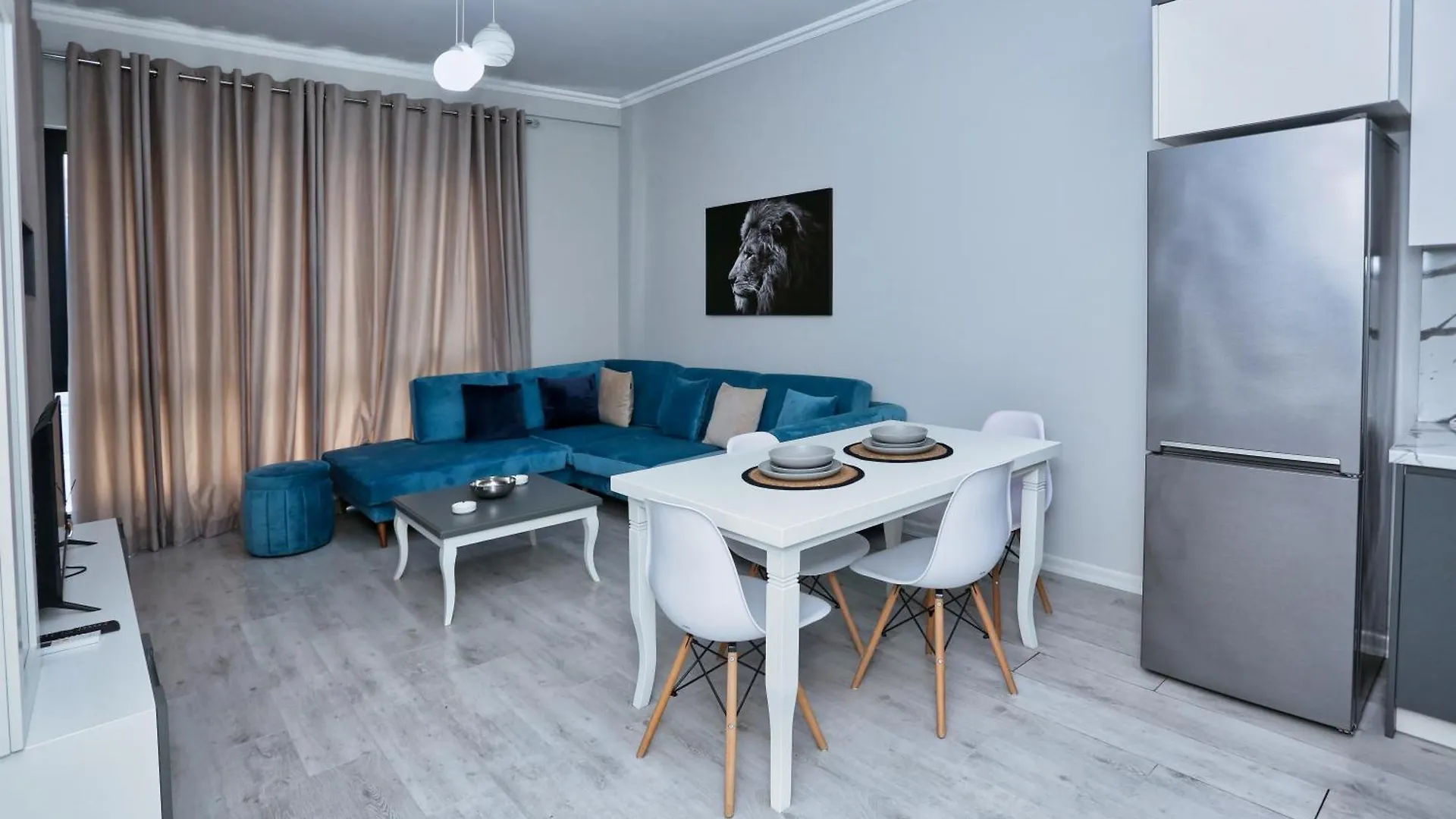 Luxury Apartment Square 21Tirana 0*, Tirana Albania