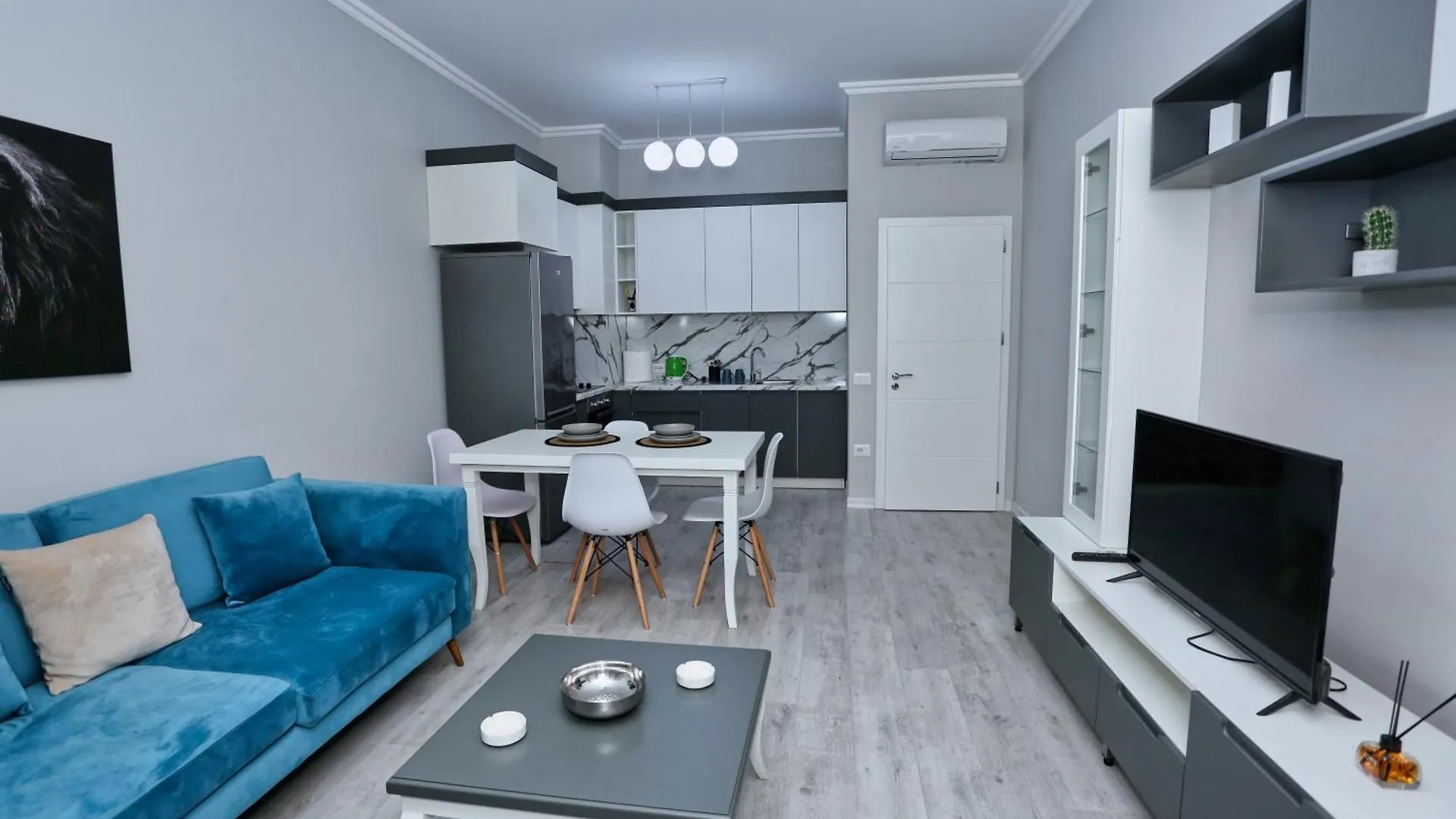Luxury Apartment Square 21Tirana