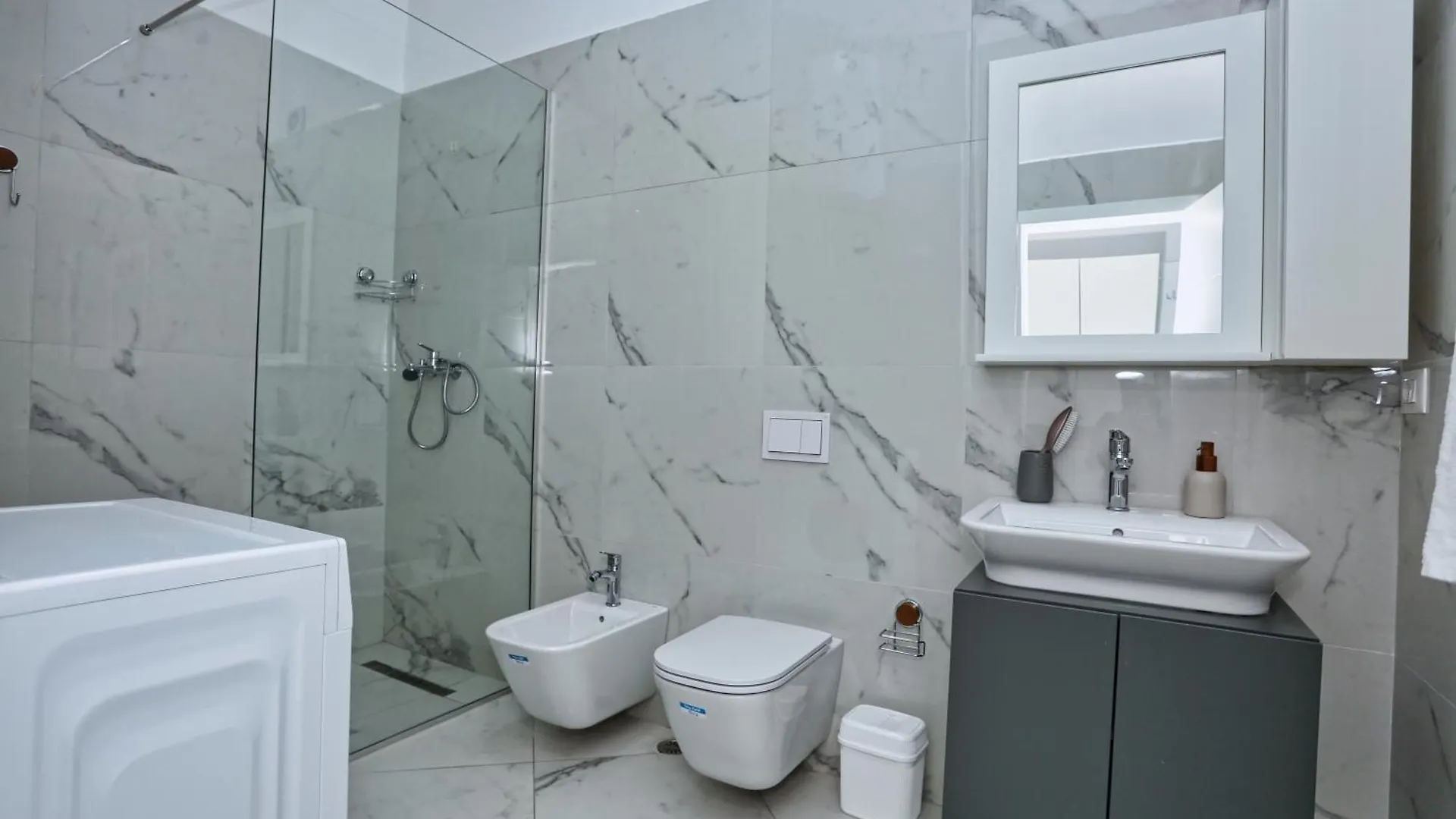 Luxury Apartment Square 21Tirana Albania